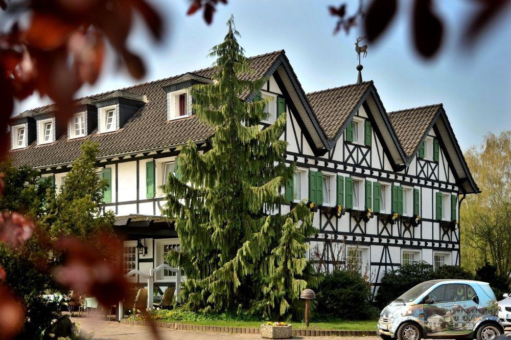 Lohmann'S Romantik Hotel Gravenberg Langenfeld  Exterior photo